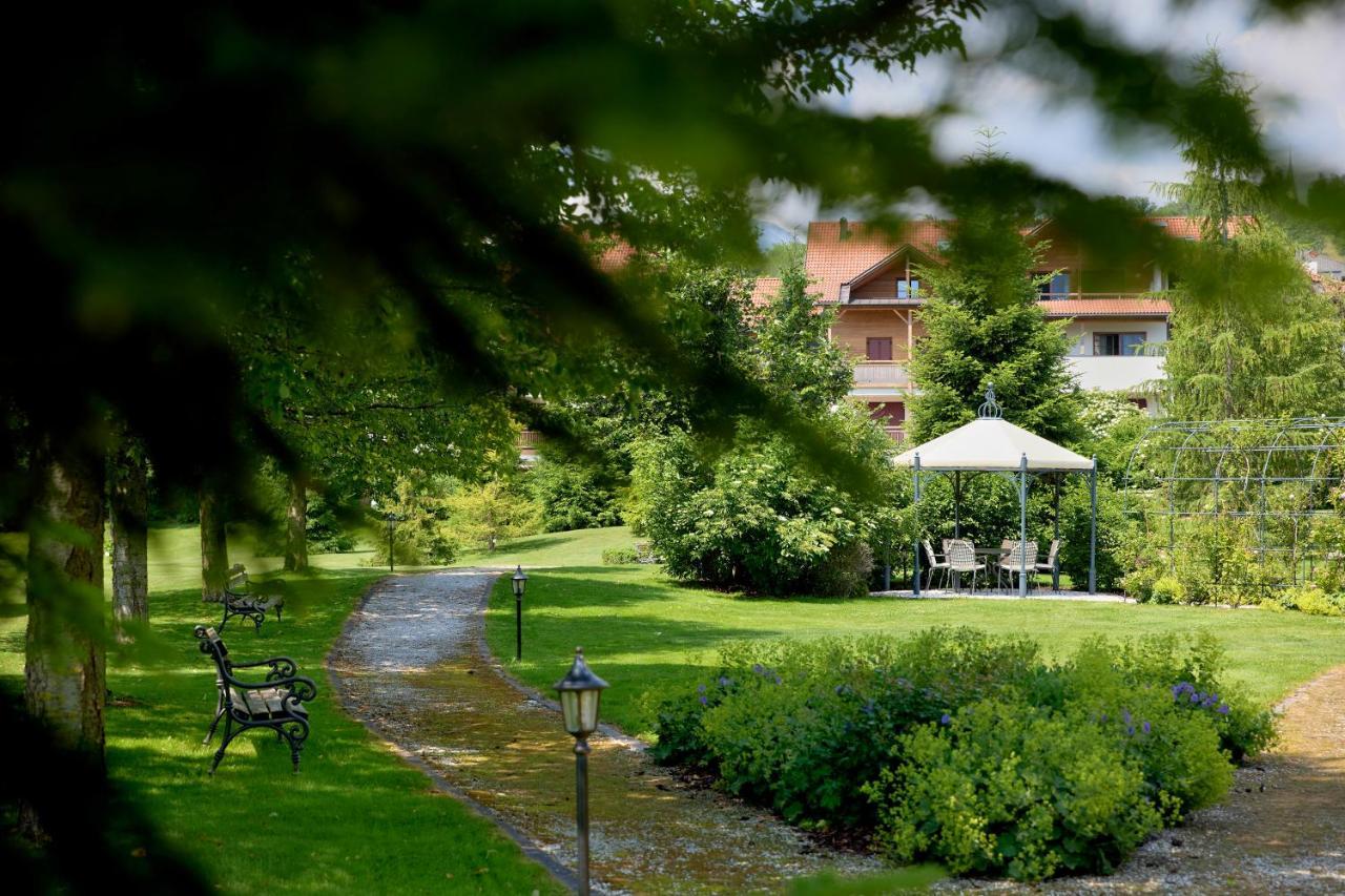 Engels Park Віпітено Екстер'єр фото