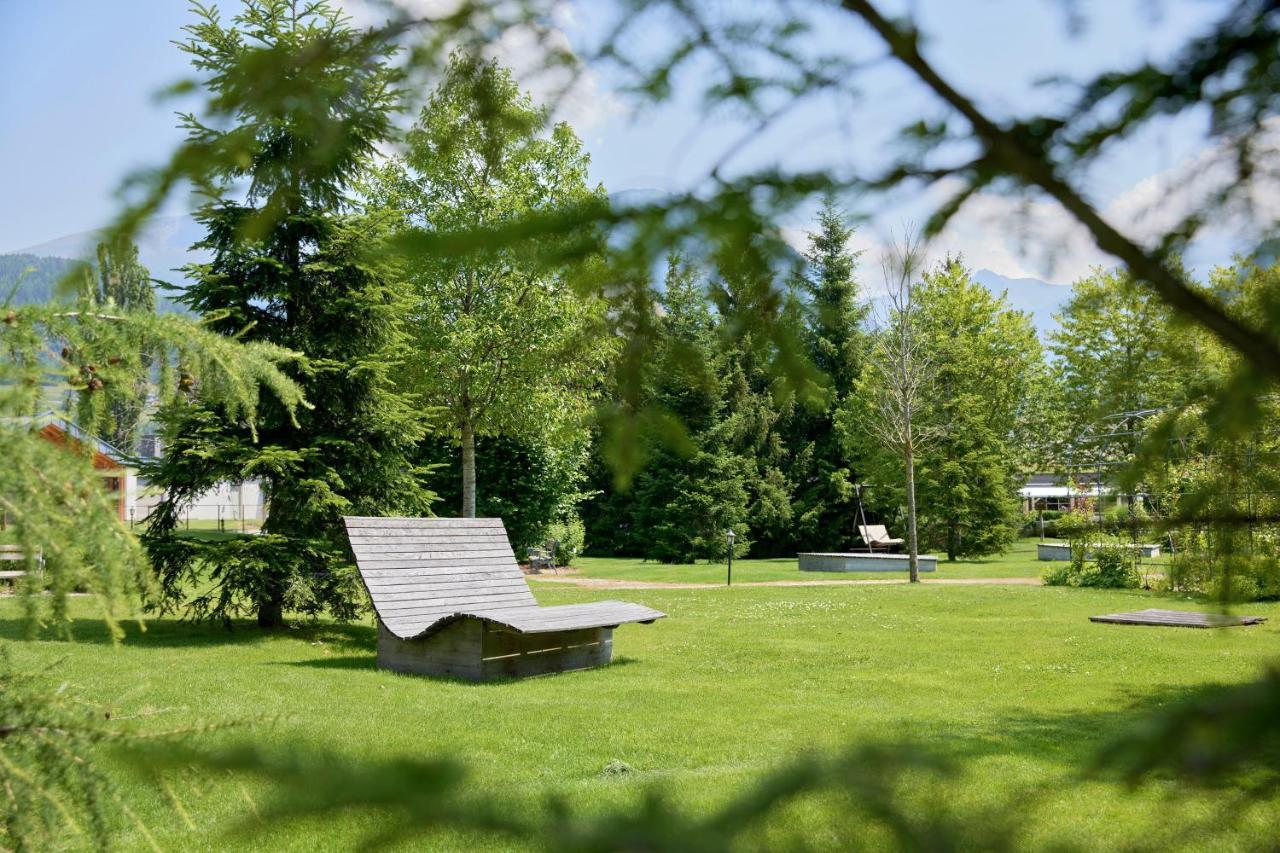 Engels Park Віпітено Екстер'єр фото